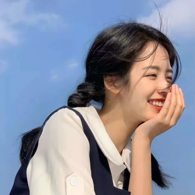 女生干净精致微信头像 共20张可挑选