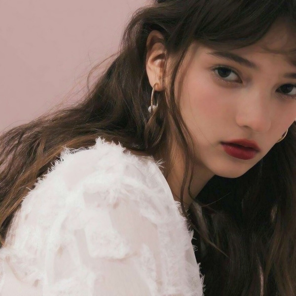 36张高清气质款欧美女生微信头像 好看又有格调