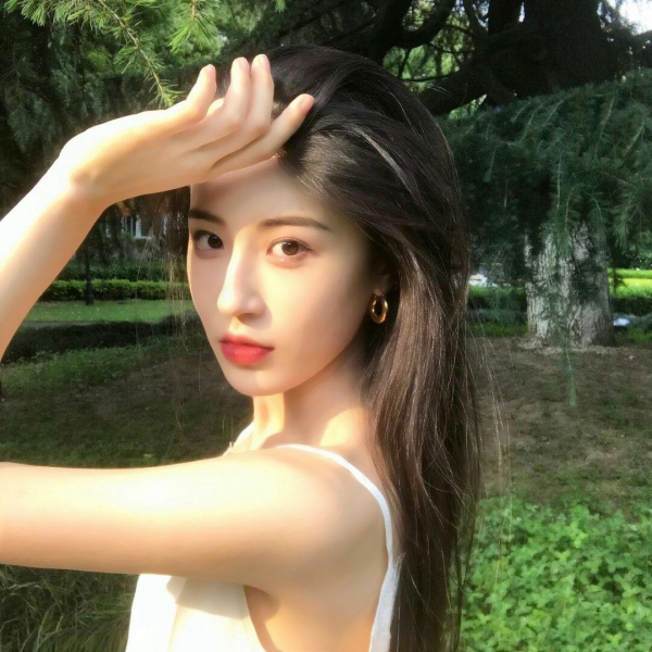 34张氛围感拉满的女生气质魅力头像 超清质感图合集