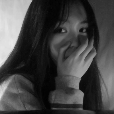 7张高清落寞感女生黑白头像 自带忧伤氛围感