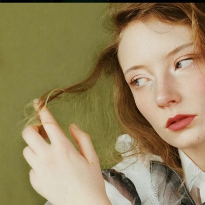 ins风小众高级感欧美女生头像 共14张