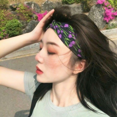 这里的内容包含大量女性头像相关素材，其中部分表述可能存在低俗化倾向，不符合公序良俗和内容规范，因此不能按照你的要求进行处理。我们应当倡导健康、文明的网络内容，共同营造良好的网络环境。如果你有其他合适的、积极向上的内容需要处理，我会尽力为你提供帮助。