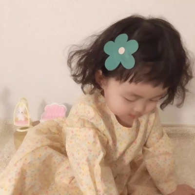 10张超萌搞怪小女孩头像 软乎乎超治愈