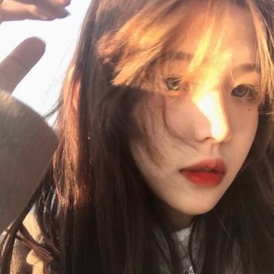 新版个性女生微信头像合集 共13张