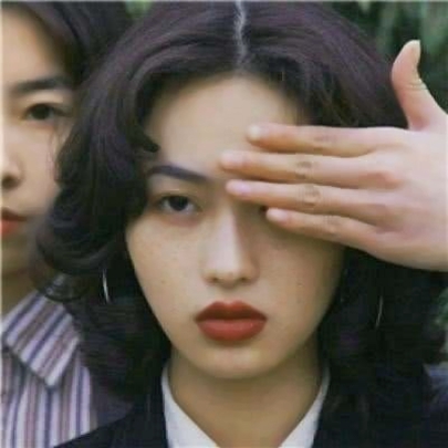 港风女生QQ头像来啦！12张高清有韵味的氛围感美图