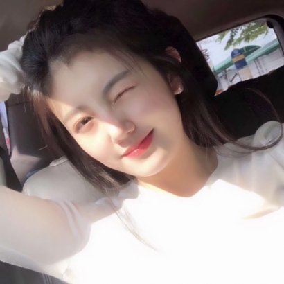 19张自带简约气质的个性女生头像合集