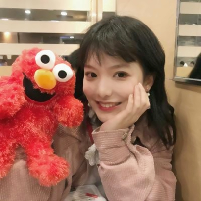 32张简约氛围感女生头像合集 清新气质拉满