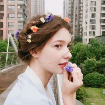 20张氛围感拉满的外国女生清新头像合集