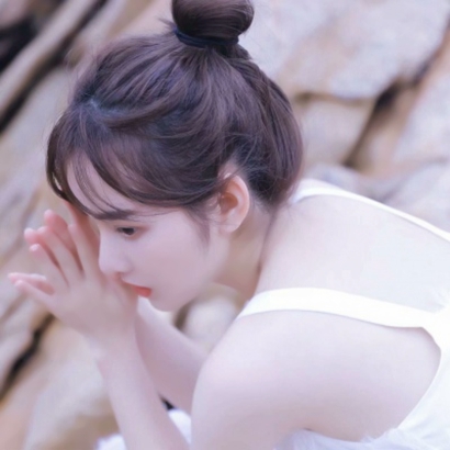 20款干净简约风女生微信头像 清爽大方又时尚