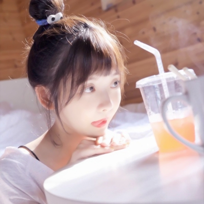 20款干净简约风女生微信头像 清爽大方又时尚