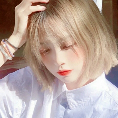 13张温柔干净的女生真人头像分享