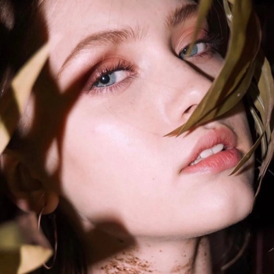 10张超好看的欧美女生脸部头像分享