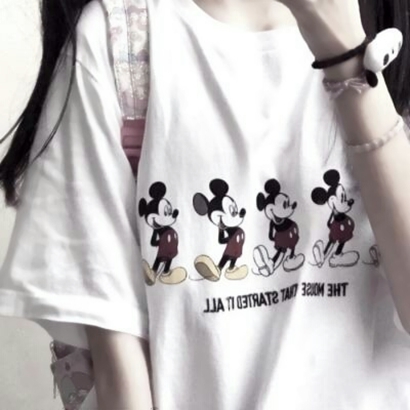 36张高清不露脸女生部位酷头像 干净氛围感拉满