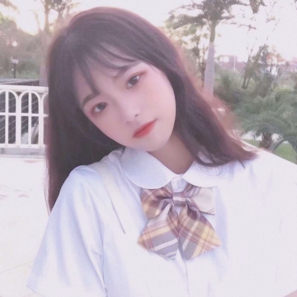 19张超清好看的女生唯美真人头像合集
