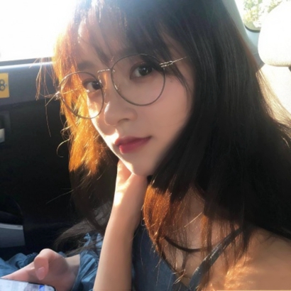 戴墨镜的潮流女生头像来啦！30张高清好看的氛围感美图