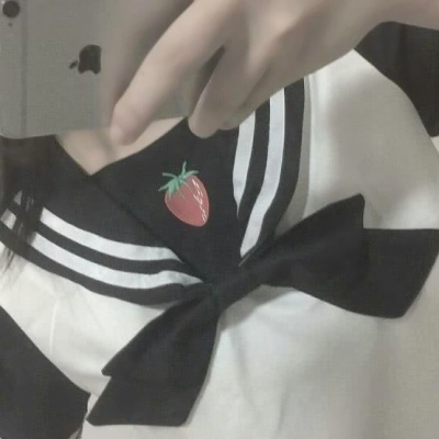 不露脸的JK真人半身头像 8张高清好看的部位女头分享