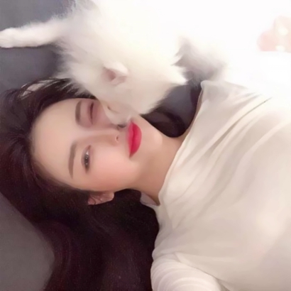 30张高清有气质的成熟知性女生微信头像