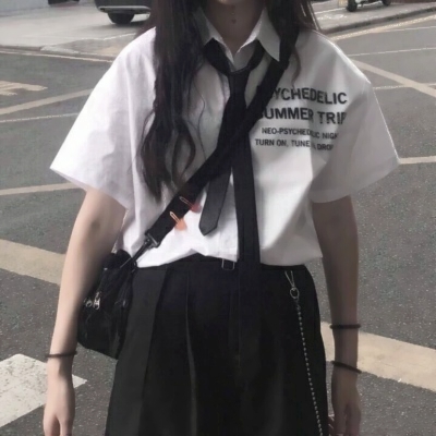 18张高清不露脸！女生下半身部位个性网图头像合集