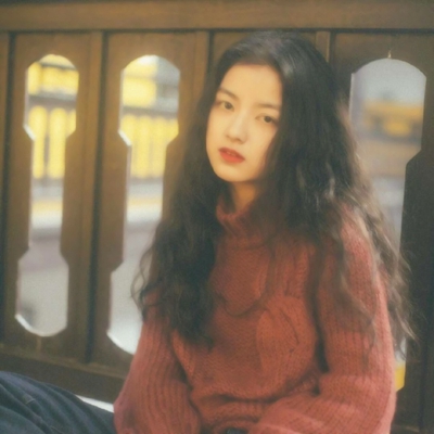 9张氛围感拉满的复古风女生头像，每张都有故事感