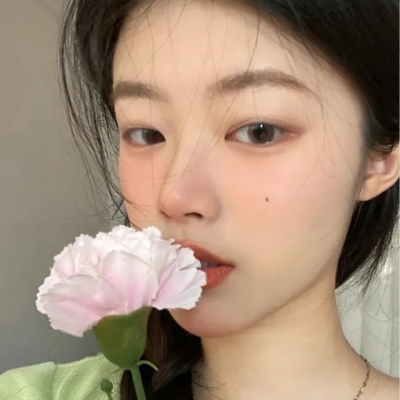 18张适合网恋用的青春活泼女生头像合集