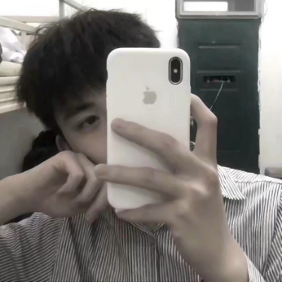 19张高清高冷风男生网图头像合集