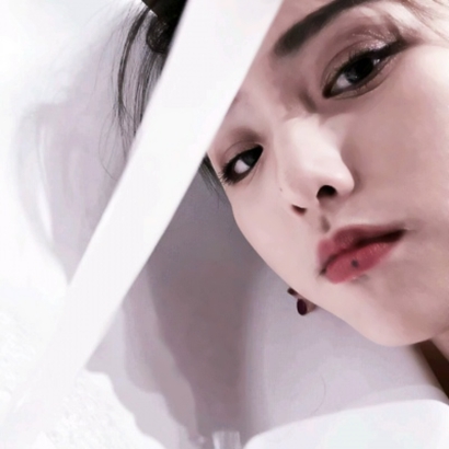 27张高清气质款高冷女生QQ头像 自带神秘氛围感