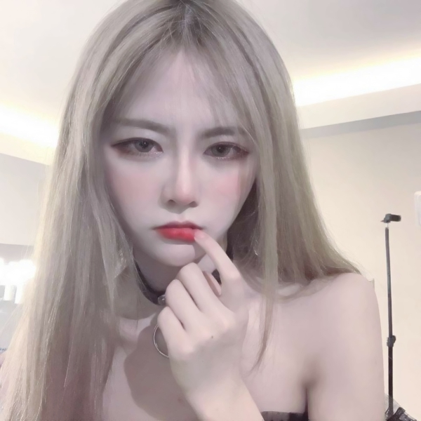 32张好看的现实长发御姐头像 适合玩网用的优质女生头像