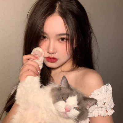 10张氛围感拉满！阳光干净又高级的真人女生头像