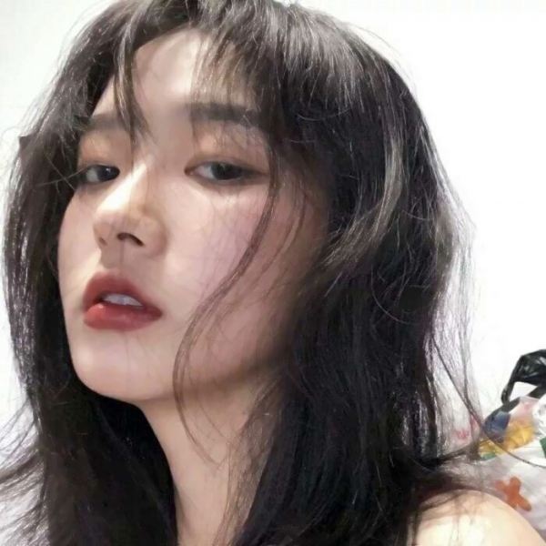 快手女生清晰头像合集 34张草莓系小仙女风格头像