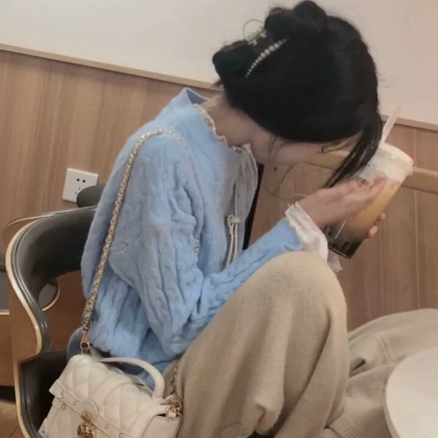 18岁女生能用的真人网图头像上新啦！共14张最新素材