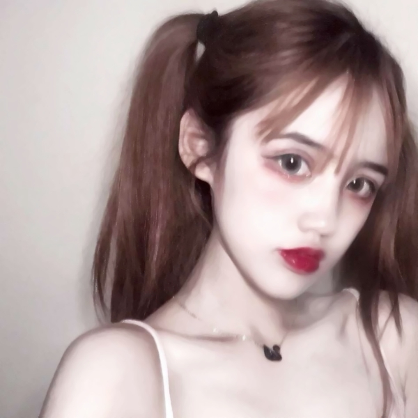 32张好看的现实长发御姐头像 适合玩网用的优质女生头像