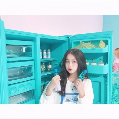 当下热门高清真人女生头像合集 共36张