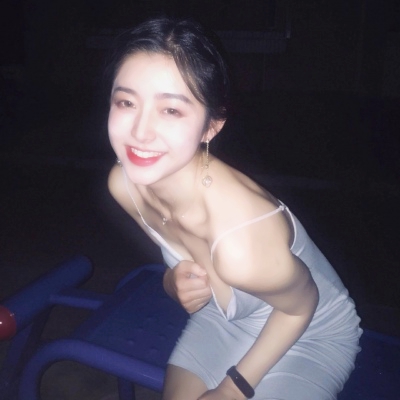 23张高清女生真人头像图片合集
