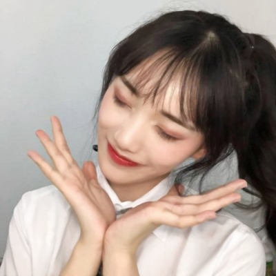 22张超潮女生头像合集 高清时尚又好看