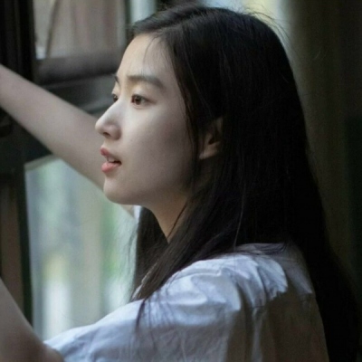 超火高清女生头像合集 共18张