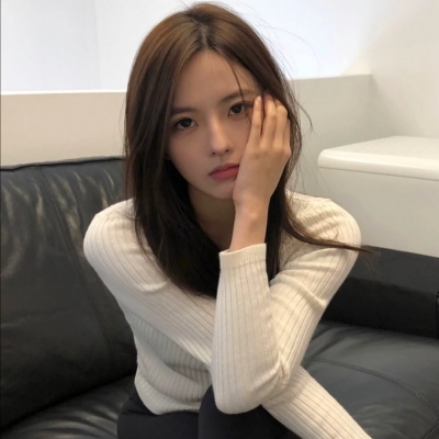 17张高清高颜值真人女生头像合集来啦