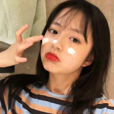 22张高清好看的女生素颜微信真人头像