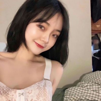 微博女生真人头像合集，28张高清好看的真实女头分享