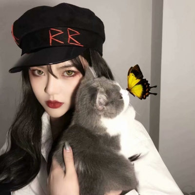 8张真人版慵懒冷淡女生头像，氛围感拉满