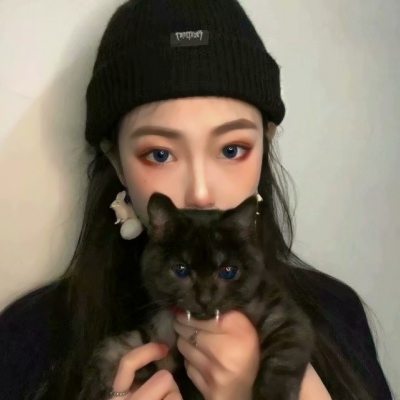 35张高清好看的女生抱猫头像合集
