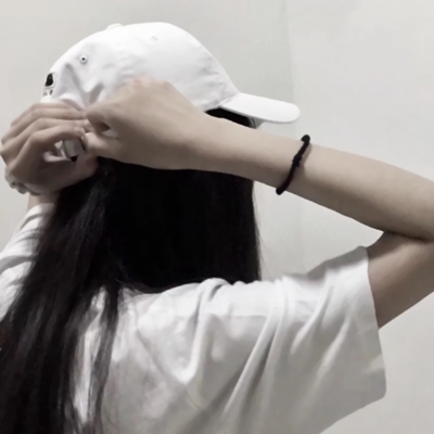 真人个性女生头像合集！14张彰显多元风格的自信女孩头像
