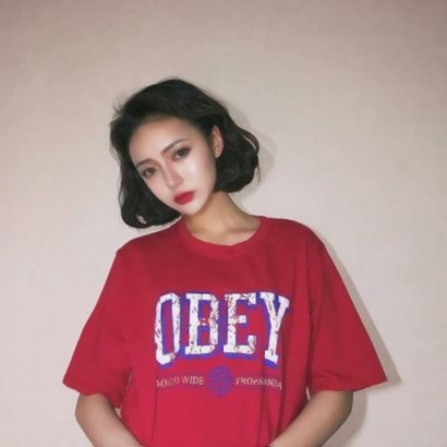 12张高清短发气质女生头像 时尚感拉满的潮流女头合集