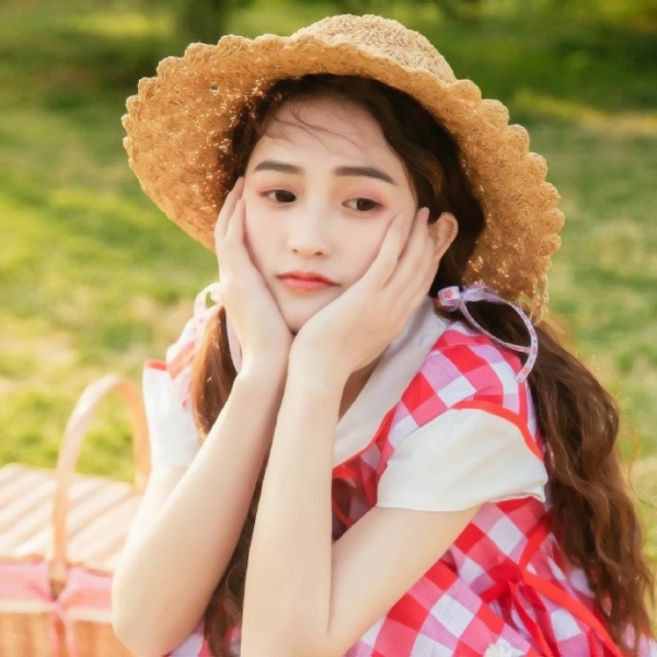 36张氛围感拉满的气质女生头像合集 唯美又有个性