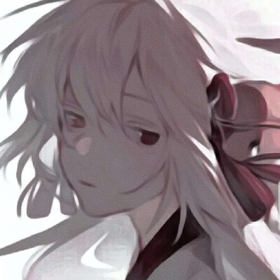 最新高清女生动漫QQ头像合集 共14张