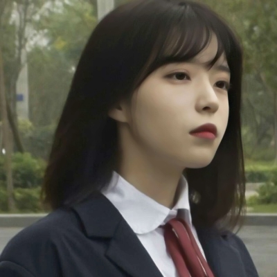 30张高清小清新短发女生头像 氛围感拉满的日常头像合集