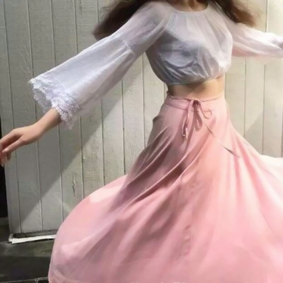 18张高清森系复古部位女头 氛围感拉满的女生头像合集
