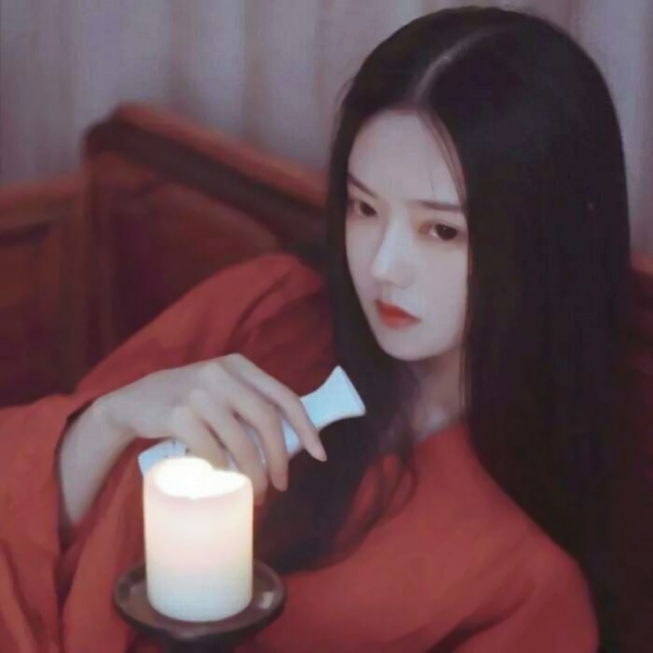 快手女生清晰头像合集 34张草莓系小仙女风格头像