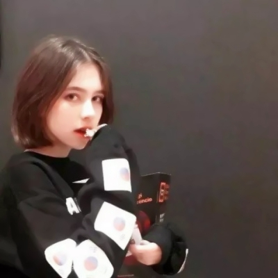 36张高清有气质的欧美女头像，氛围感直接拉满