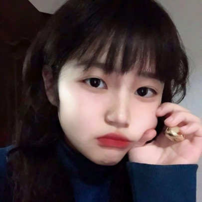 9张清晰好看的可爱自拍女生头像合集