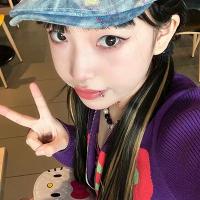 女生超拽霸气头像合集！10张高清酷感拉满的头像图